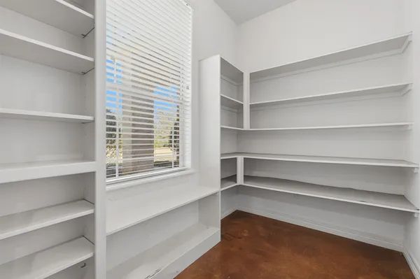 $730,000 | 500 Burwell Road, Highlands, TX 77562