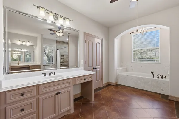 $730,000 | 500 Burwell Road, Highlands, TX 77562