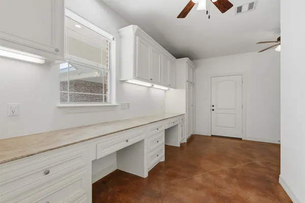 $730,000 | 500 Burwell Road, Highlands, TX 77562