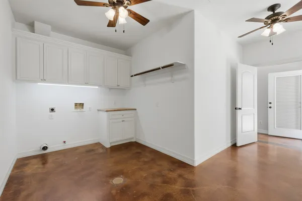 $730,000 | 500 Burwell Road, Highlands, TX 77562