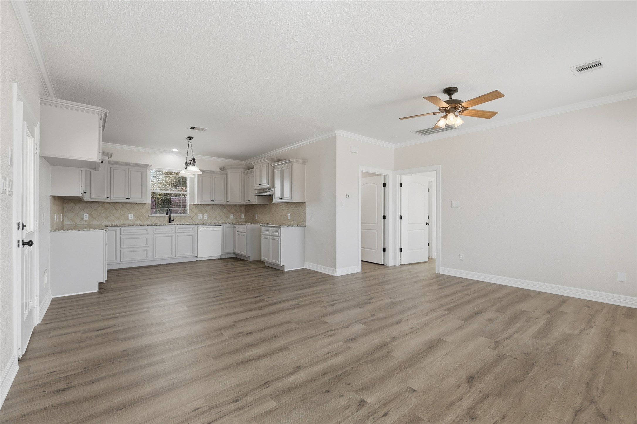 500 Burwell Road Highlands, TX 77562 - Photo 35 of 50 The separate guest quarters is perfect for extended family, a private office, and has income producing potential.