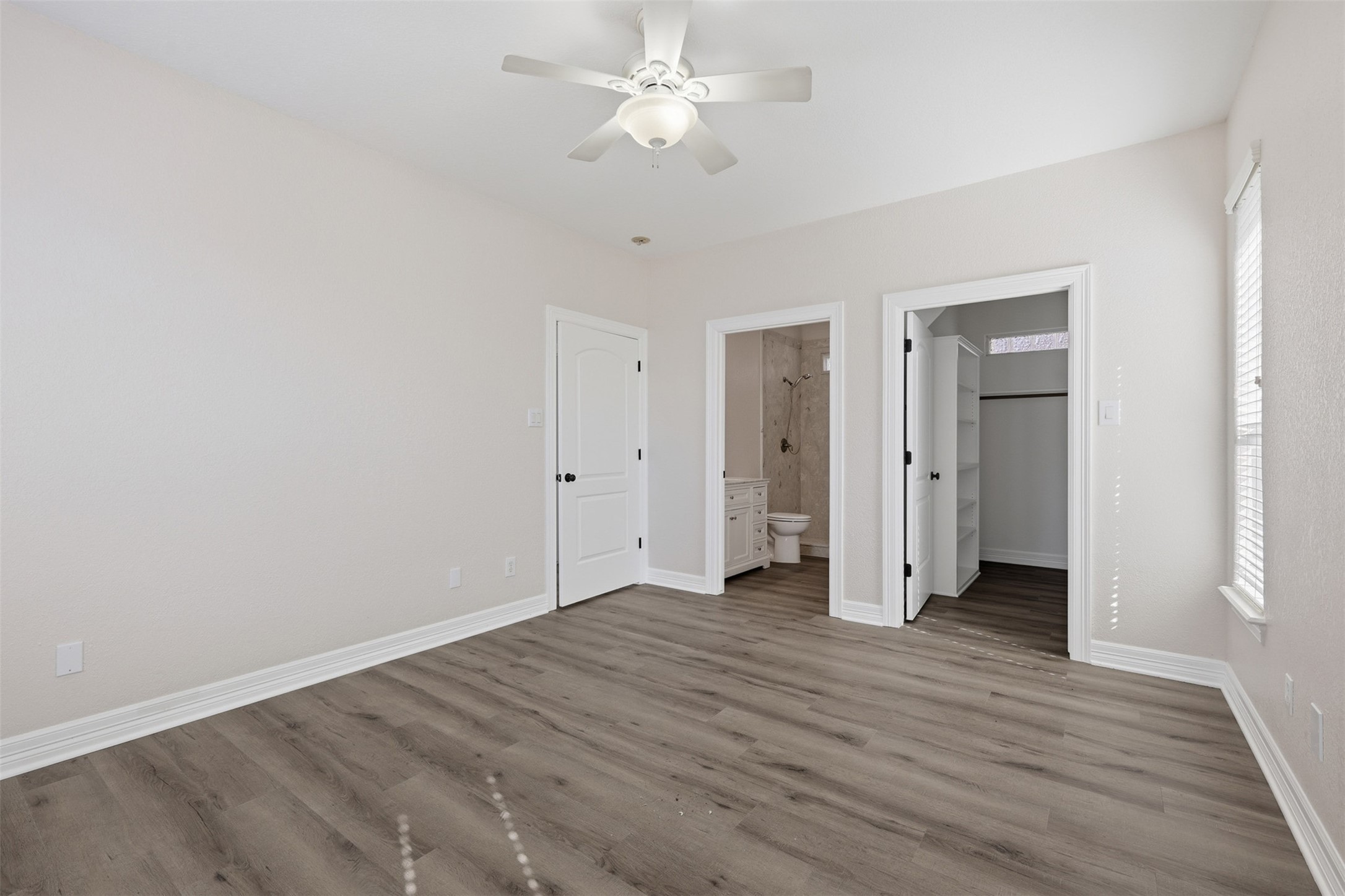 500 Burwell Road Highlands, TX 77562 - Photo 38 of 50 This private suite features a spacious walk-in closet and a full bathroom (guest quarters).