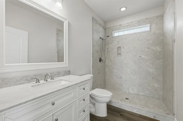 $730,000 | 500 Burwell Road, Highlands, TX 77562