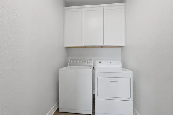 $730,000 | 500 Burwell Road, Highlands, TX 77562