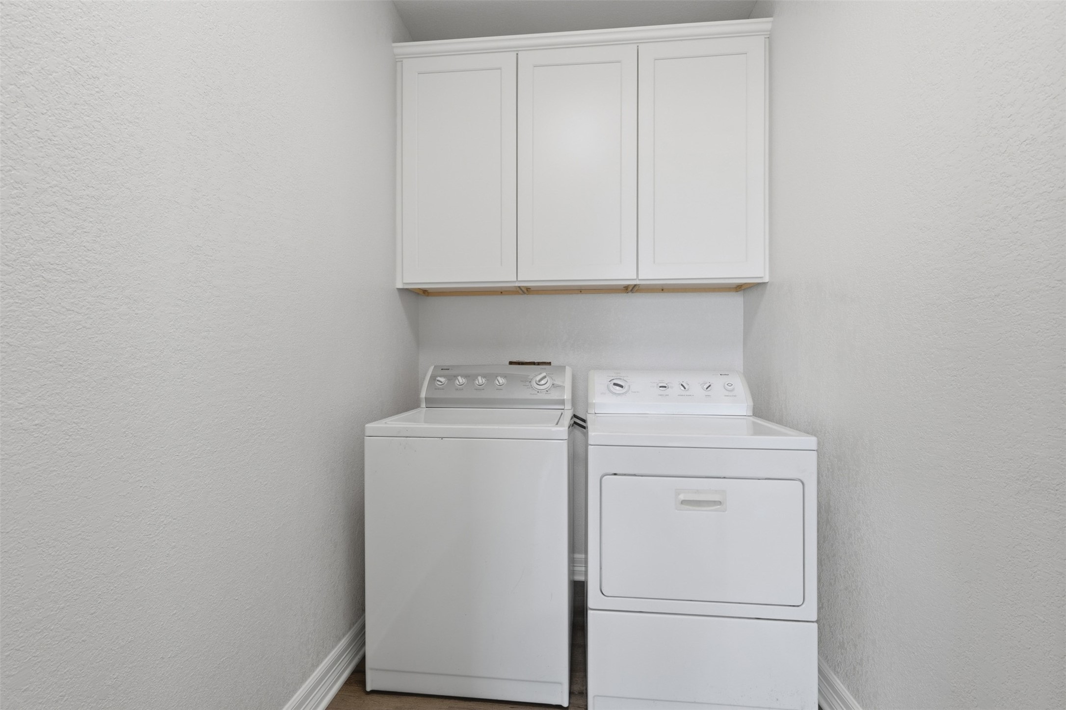 500 Burwell Road Highlands, TX 77562 - Photo 40 of 50 a utility room with dryer and washer