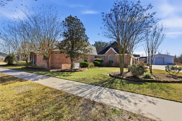 $730,000 | 500 Burwell Road, Highlands, TX 77562