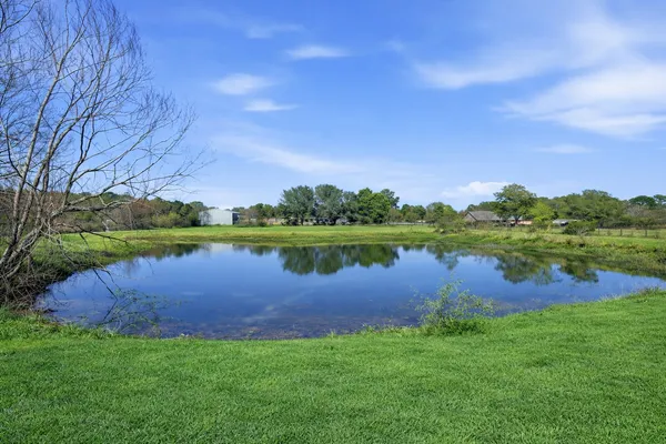 $730,000 | 500 Burwell Road, Highlands, TX 77562