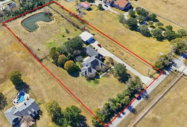 $730,000 | 500 Burwell Road, Highlands, TX 77562