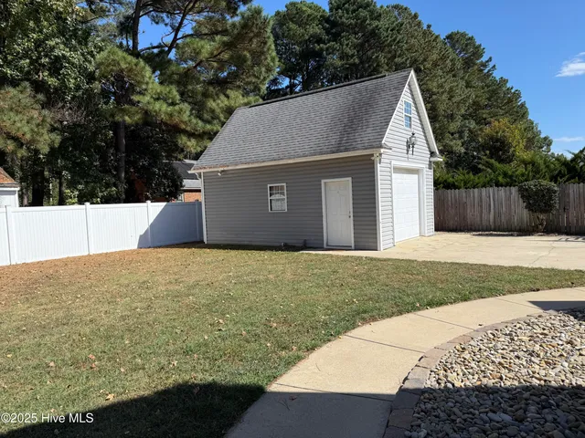 $437,000 | 4400 Davis Farms Drive North, Wilson, NC 27896