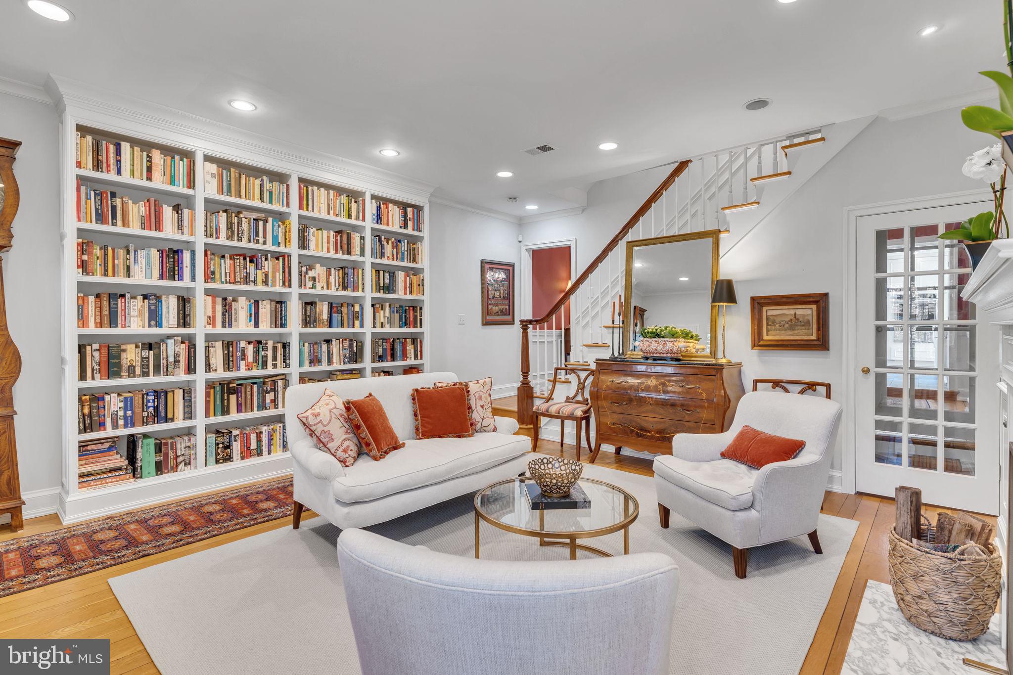 2555 Waterside Drive Northwest Washington, DC 20008 - Photo 3 of 36