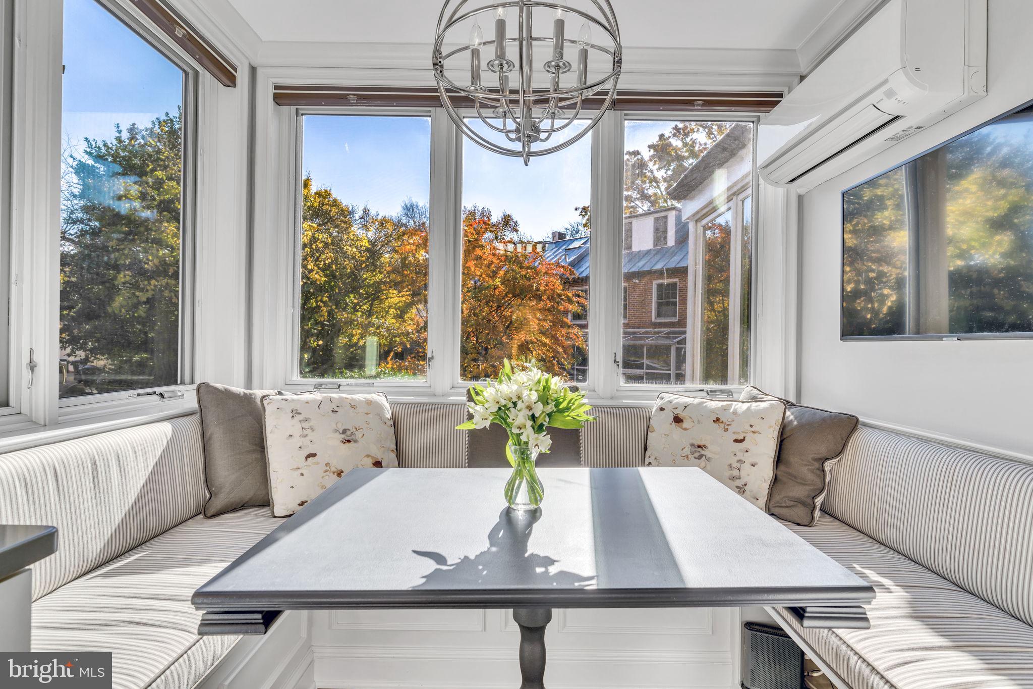 2555 Waterside Drive Northwest Washington, DC 20008 - Photo 10 of 36