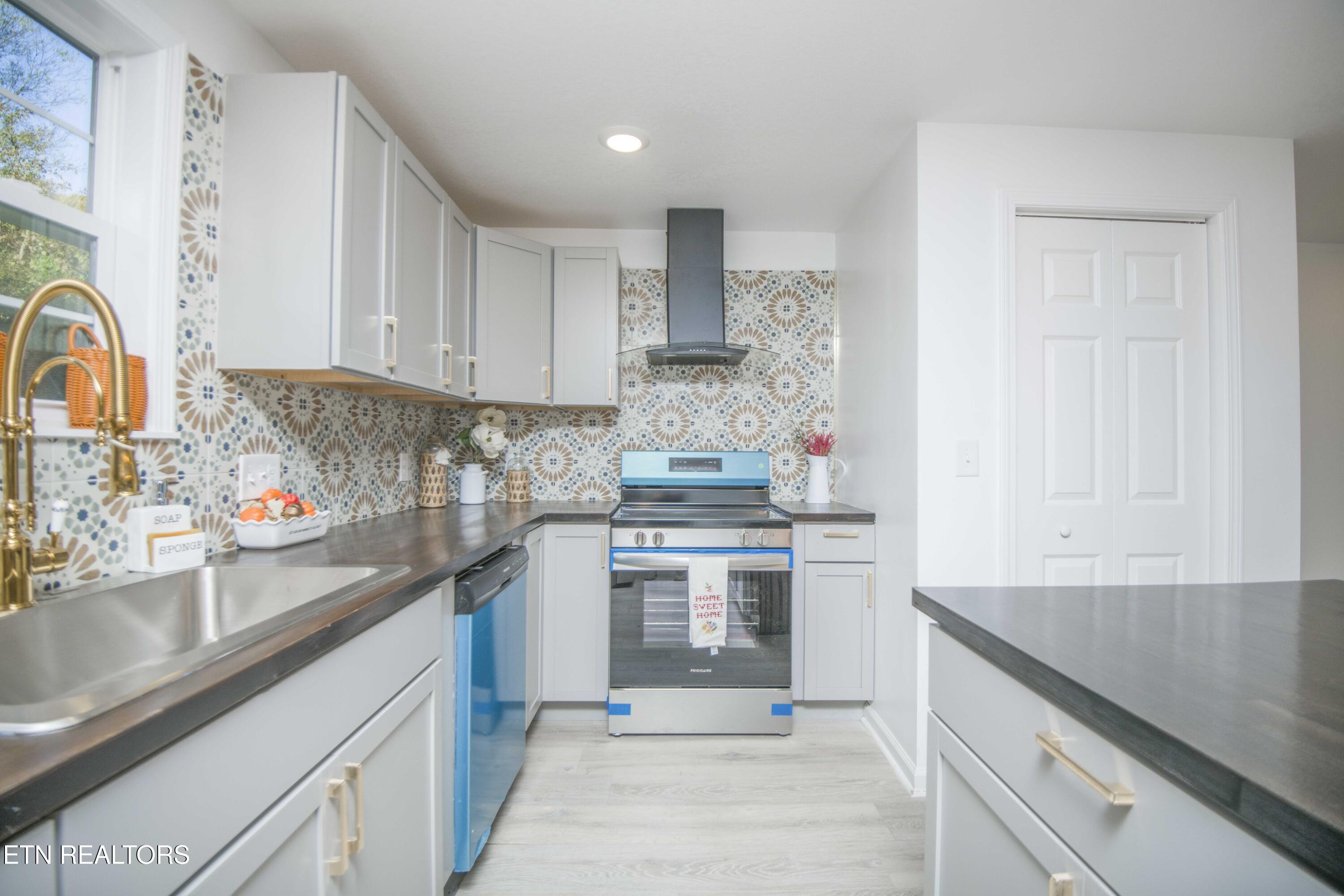 507 Oody Road Loudon, TN 37774 - Photo 17 of 38 kitchen 4_1