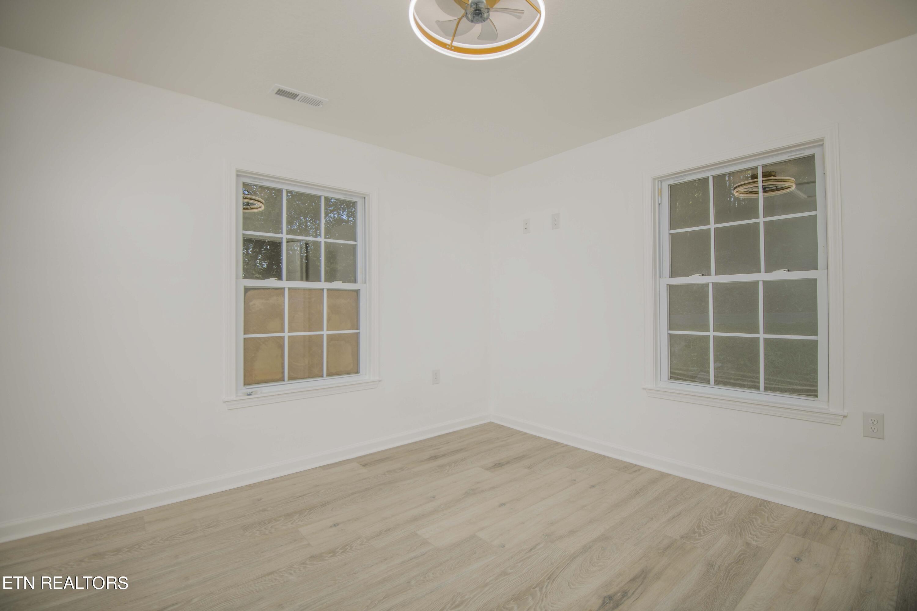 507 Oody Road Loudon, TN 37774 - Photo 31 of 38 third bed 3_1