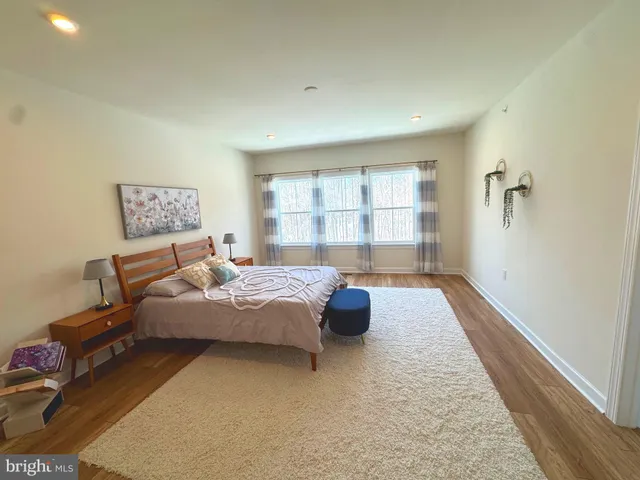 $1,189,000 | 3847 Rainier Drive, Fairfax, VA 22033