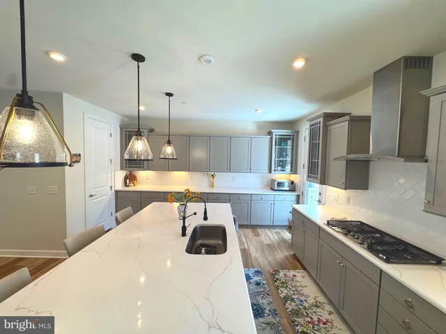 $1,189,000 | 3847 Rainier Drive, Fairfax, VA 22033