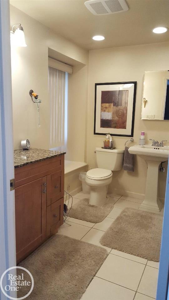 2290 Chicago Road Warren, MI 48092 - Photo 22 of 39