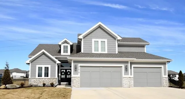 $640,000 | 21410 West 189th Ter Spring Hill, Spring Hill, KS 66083