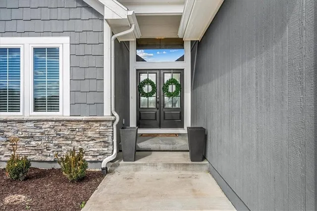 $640,000 | 21410 West 189th Ter Spring Hill, Spring Hill, KS 66083