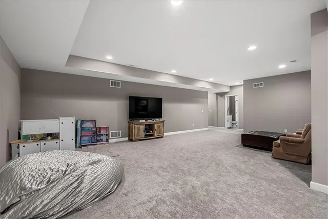 $640,000 | 21410 West 189th Ter Spring Hill, Spring Hill, KS 66083