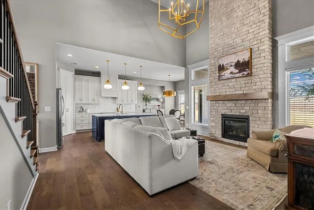 $640,000 | 21410 West 189th Ter Spring Hill, Spring Hill, KS 66083