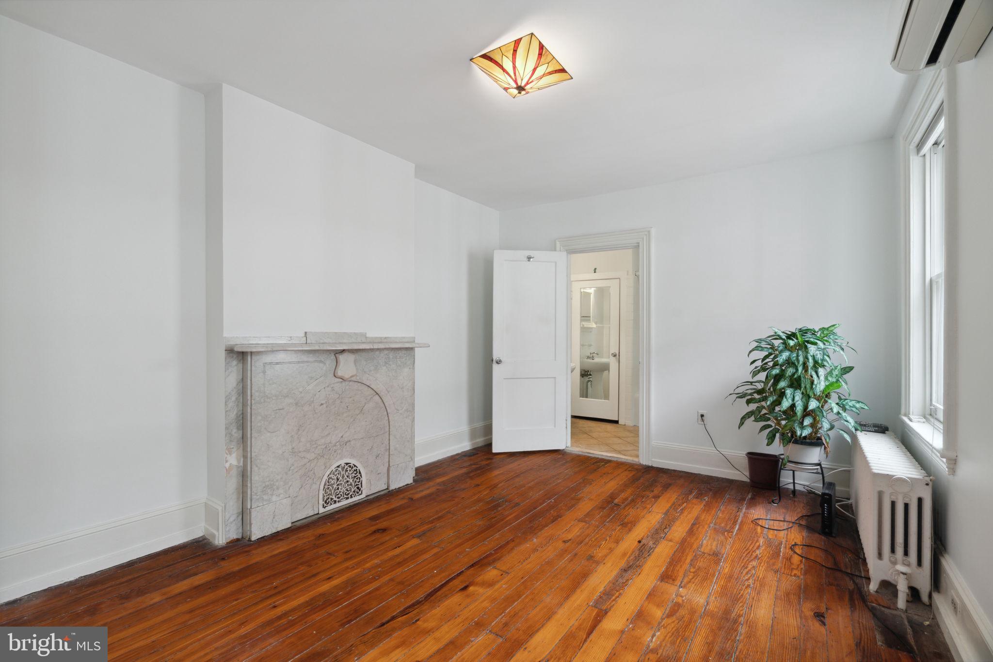 2216 Wallace Street Philadelphia, PA 19130 - Photo 18 of 34