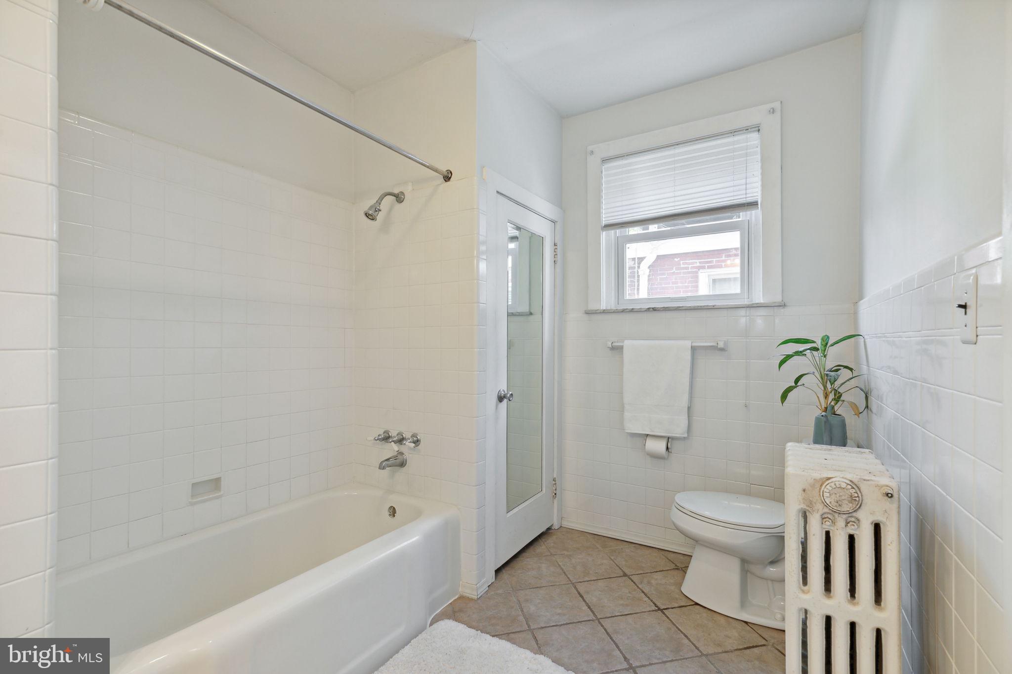2216 Wallace Street Philadelphia, PA 19130 - Photo 21 of 34