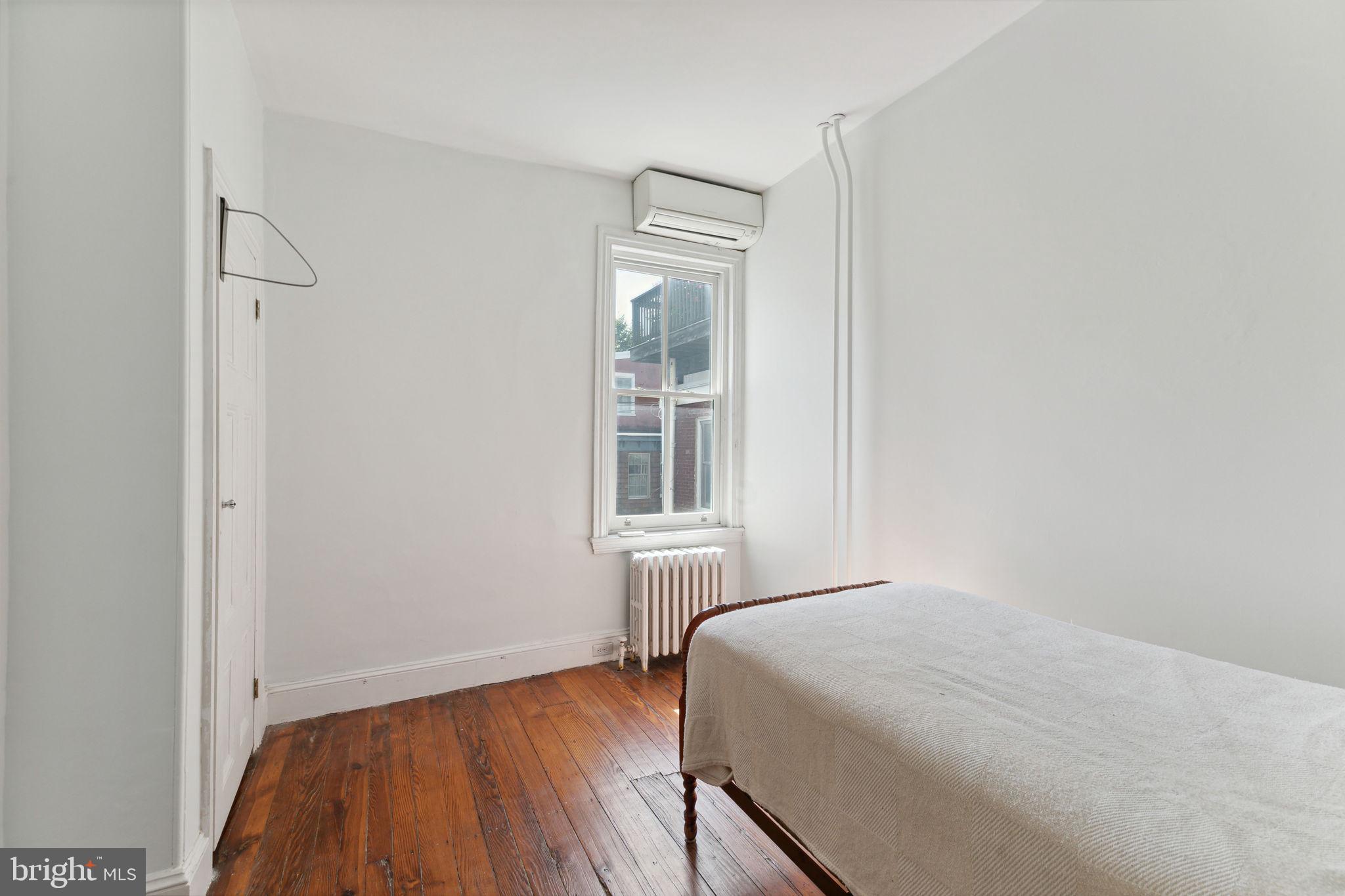 2216 Wallace Street Philadelphia, PA 19130 - Photo 26 of 34