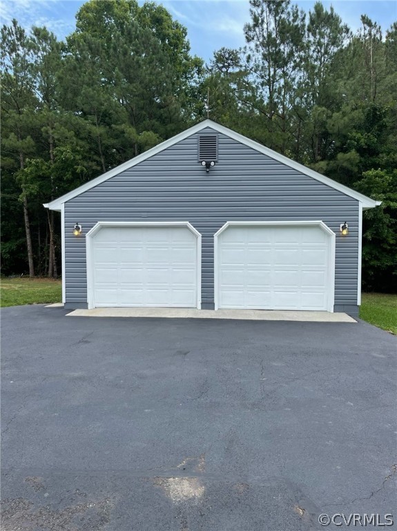 6100 Adkins Road Providence Forge, VA 23140 - Photo 5 of 49 Gallery Image 5