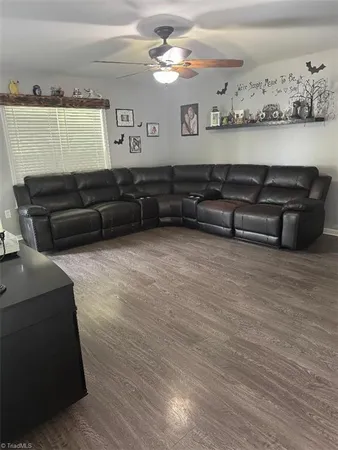 $279,900 | 207 Willowbrook Drive, Thomasville, NC 27360