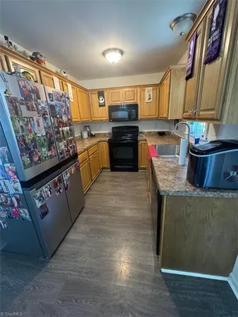 $279,900 | 207 Willowbrook Drive, Thomasville, NC 27360