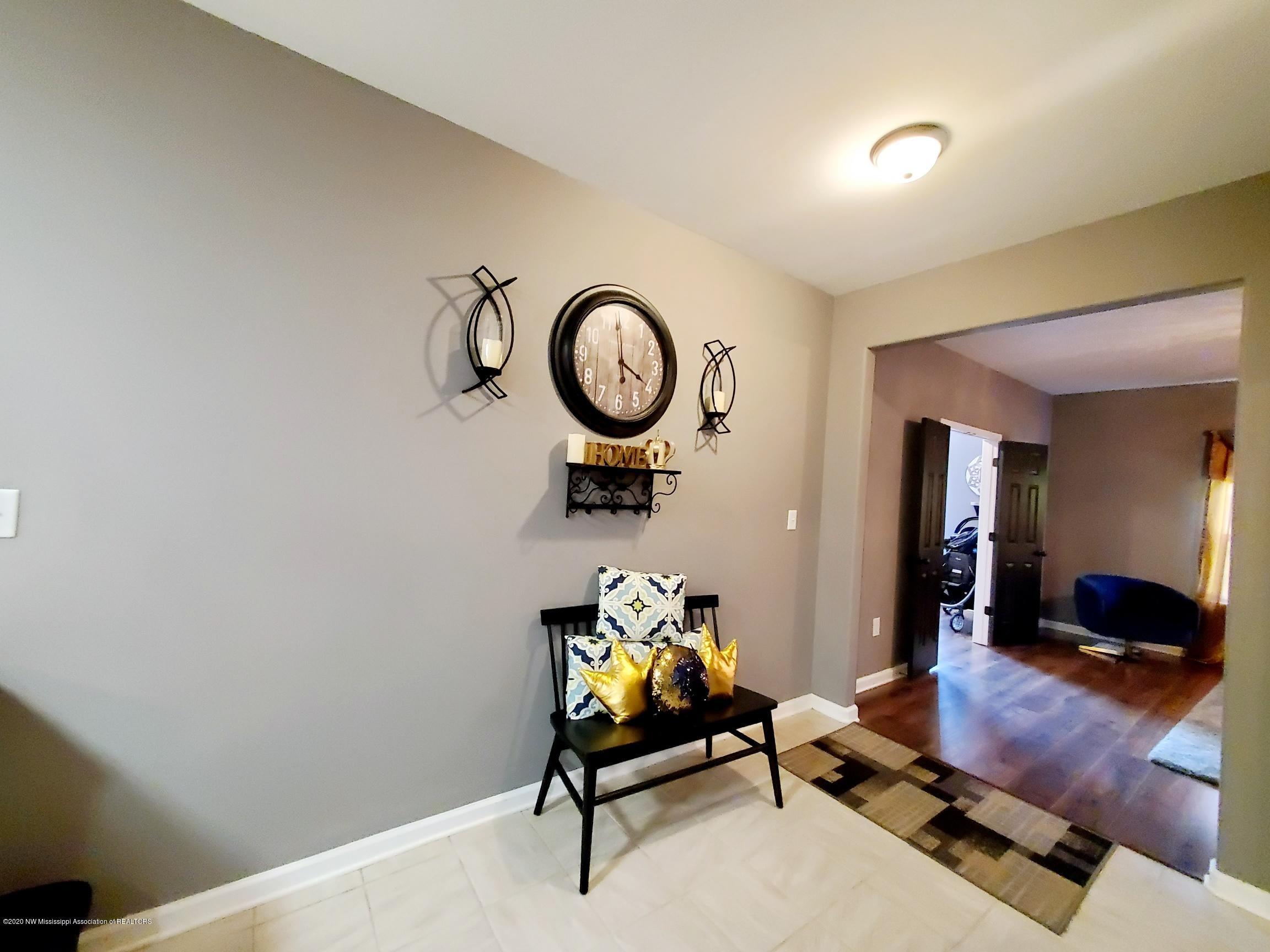 191 County Road 500 Ripley, MS 38663 - Photo 11 of 29 Sitting Area in Kitchen