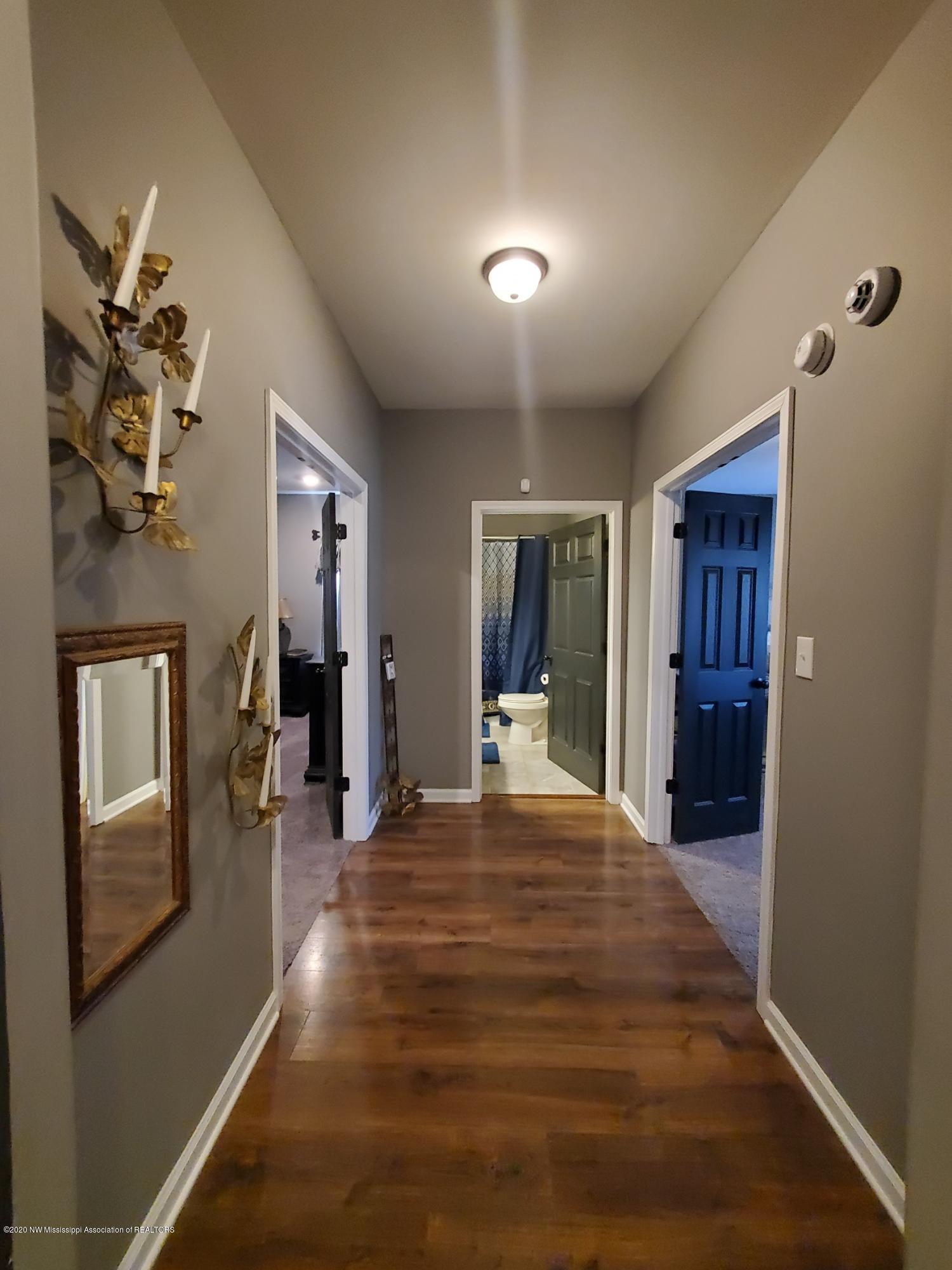 191 County Road 500 Ripley, MS 38663 - Photo 15 of 29 Downstairs Hallway