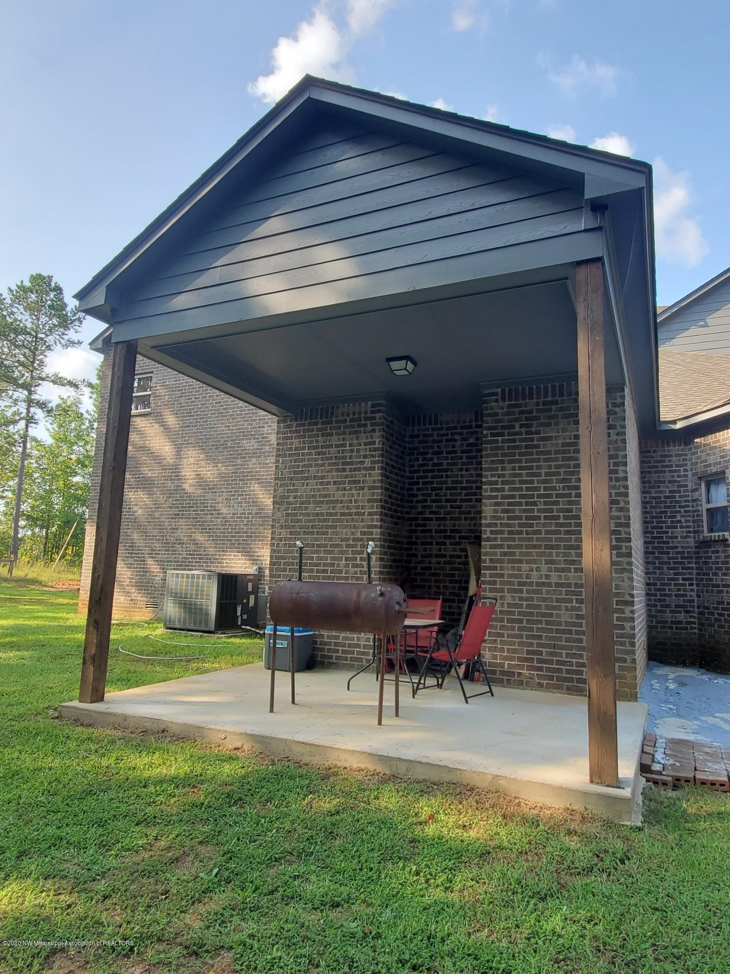 191 County Road 500 Ripley, MS 38663 - Photo 29 of 29 Covered Patio
