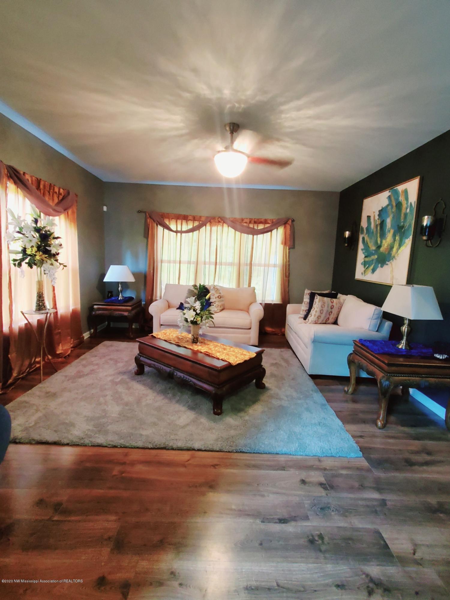 191 County Road 500 Ripley, MS 38663 - Photo 6 of 29 Formal Living Room