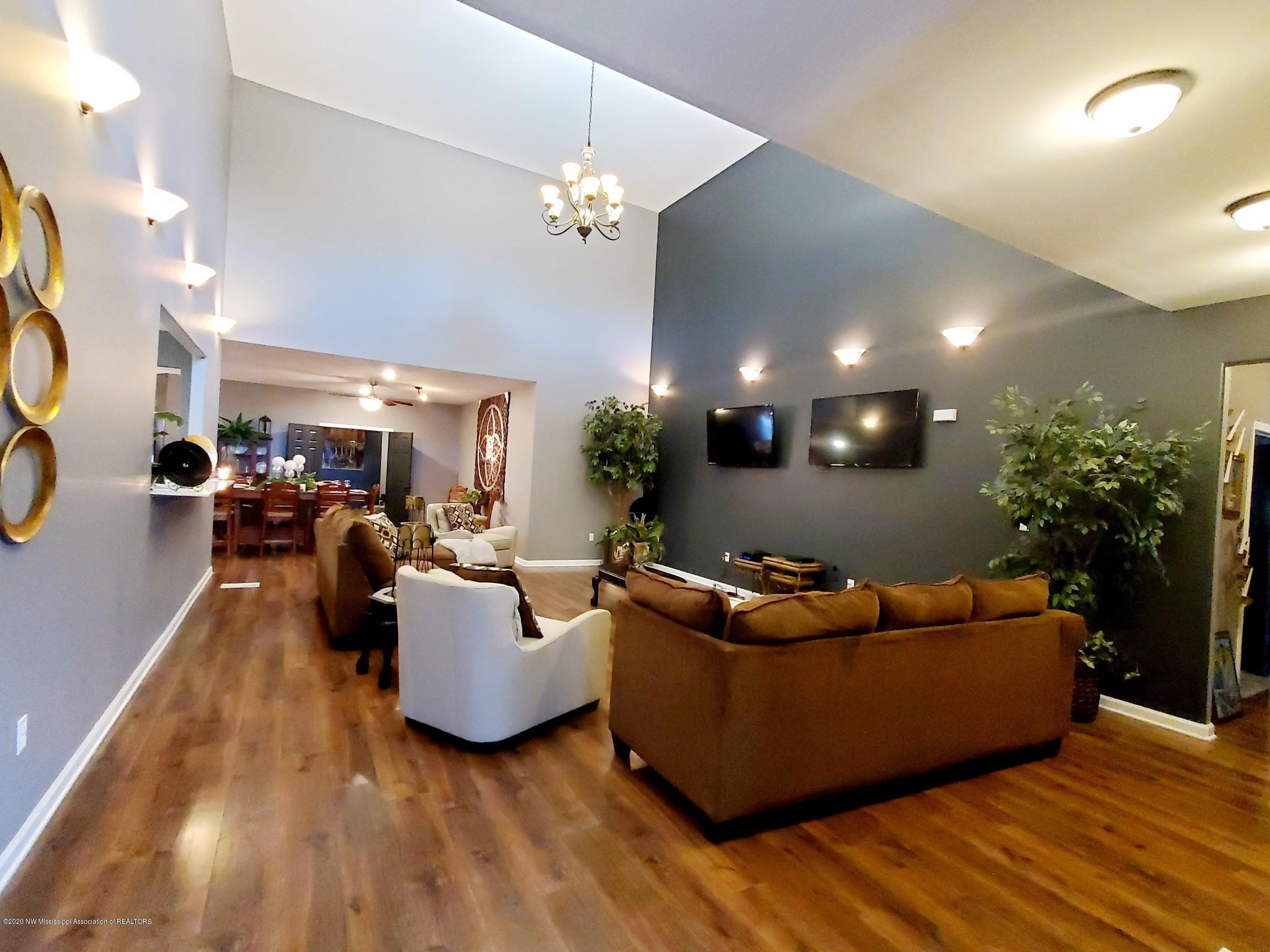 191 County Road 500 Ripley, MS 38663 - Photo 7 of 29 Great Room
