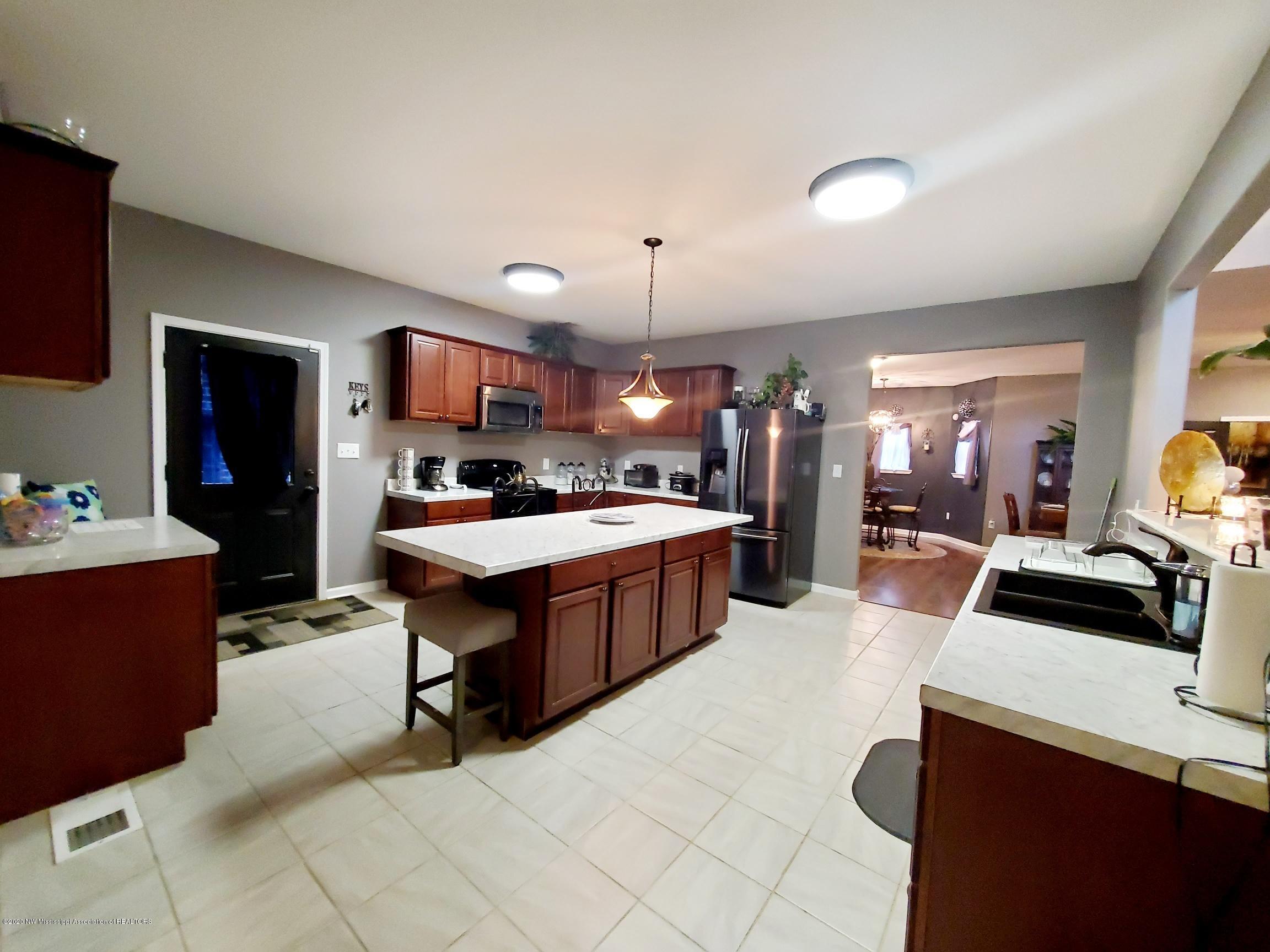 191 County Road 500 Ripley, MS 38663 - Photo 10 of 29 Kitchen