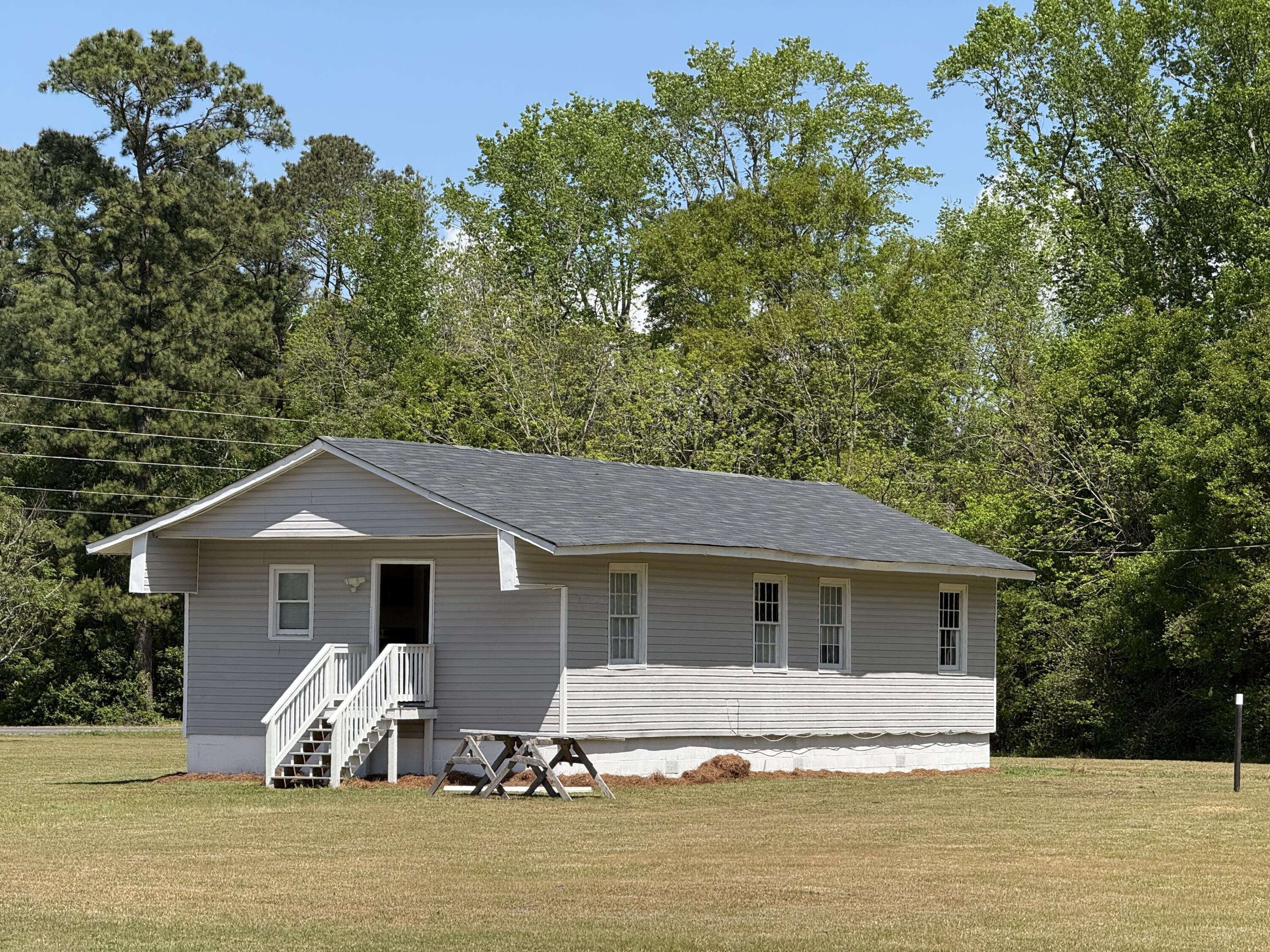 8365 Silver Road Manning, SC 29102 - Photo 3 of 8