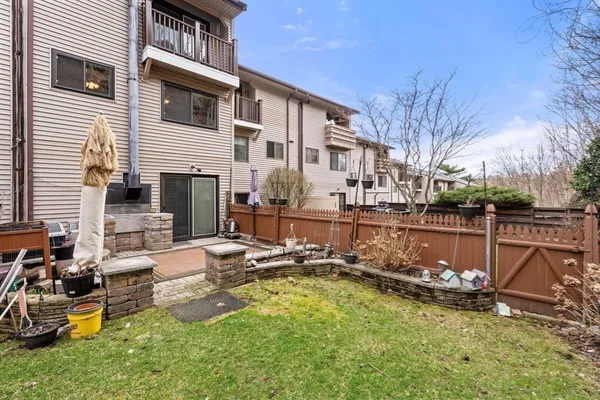$599,000 | 23 Pebble Place, Unit 23, Malden, MA 02148
