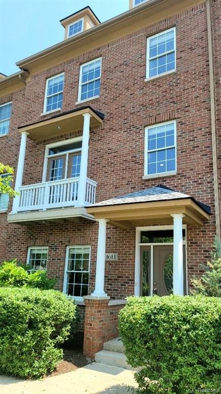 1611 Town Commons Drive Howell, MI 48855 - Photo 2 of 37