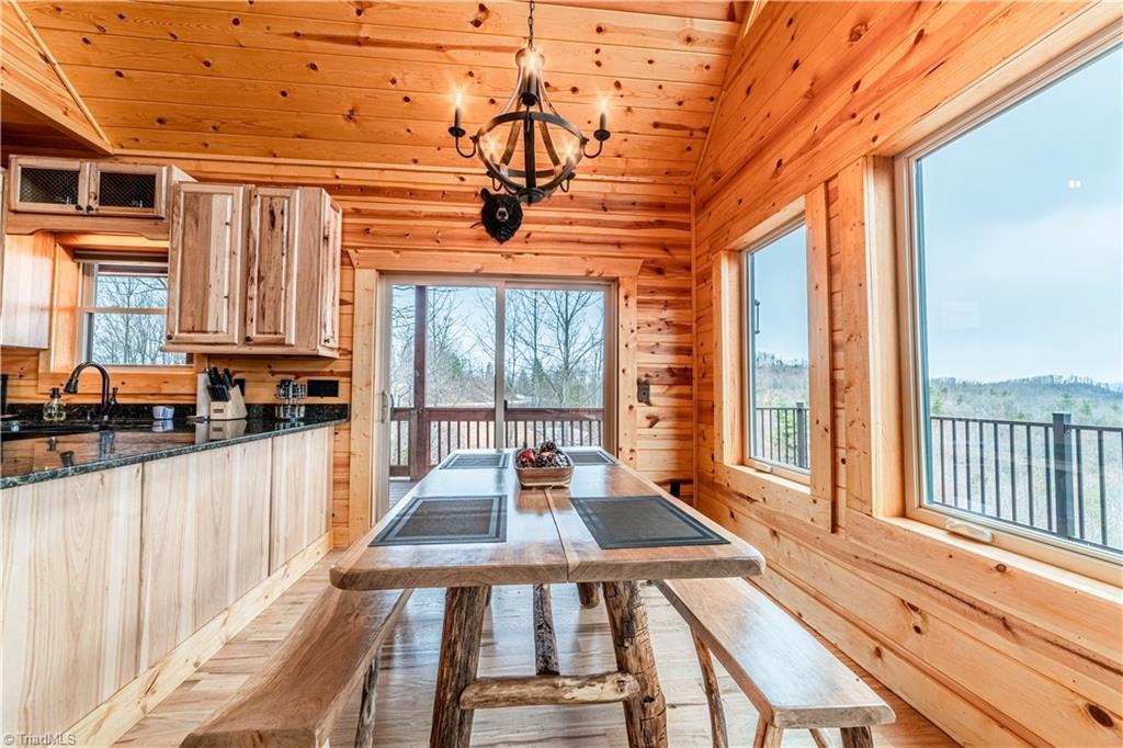 1910 Ridge Run Road Boomer, NC 28606 - Photo 11 of 32 Dining area