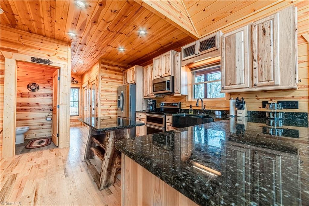 1910 Ridge Run Road Boomer, NC 28606 - Photo 10 of 32 Gallery Image 10