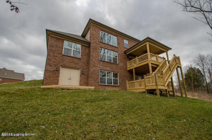 6401 El Rancho Road Louisville, KY 40291 - Photo 24 of 26 6401 elrancho back