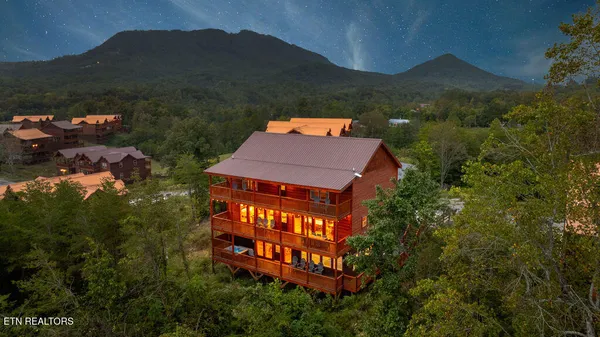 $1,599,999 | 764 Bethlehem Way, Sevierville, TN 37876