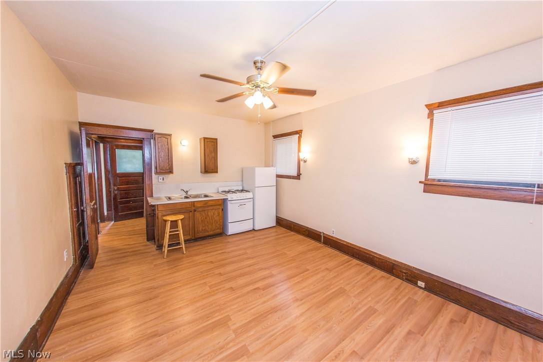 2813 2nd Street Northwest Canton, OH 44708 - Photo 12 of 33 UNIT #2 STUDIO SPACE