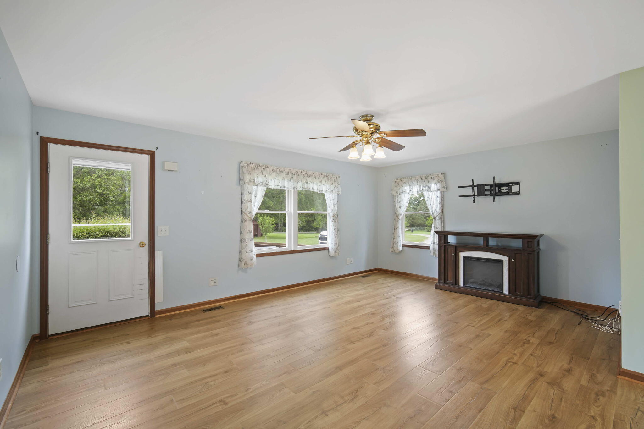 14998 Sharon Valley Road Manchester, MI 48158 - Photo 6 of 70 4-web-or-mls-DSC09710