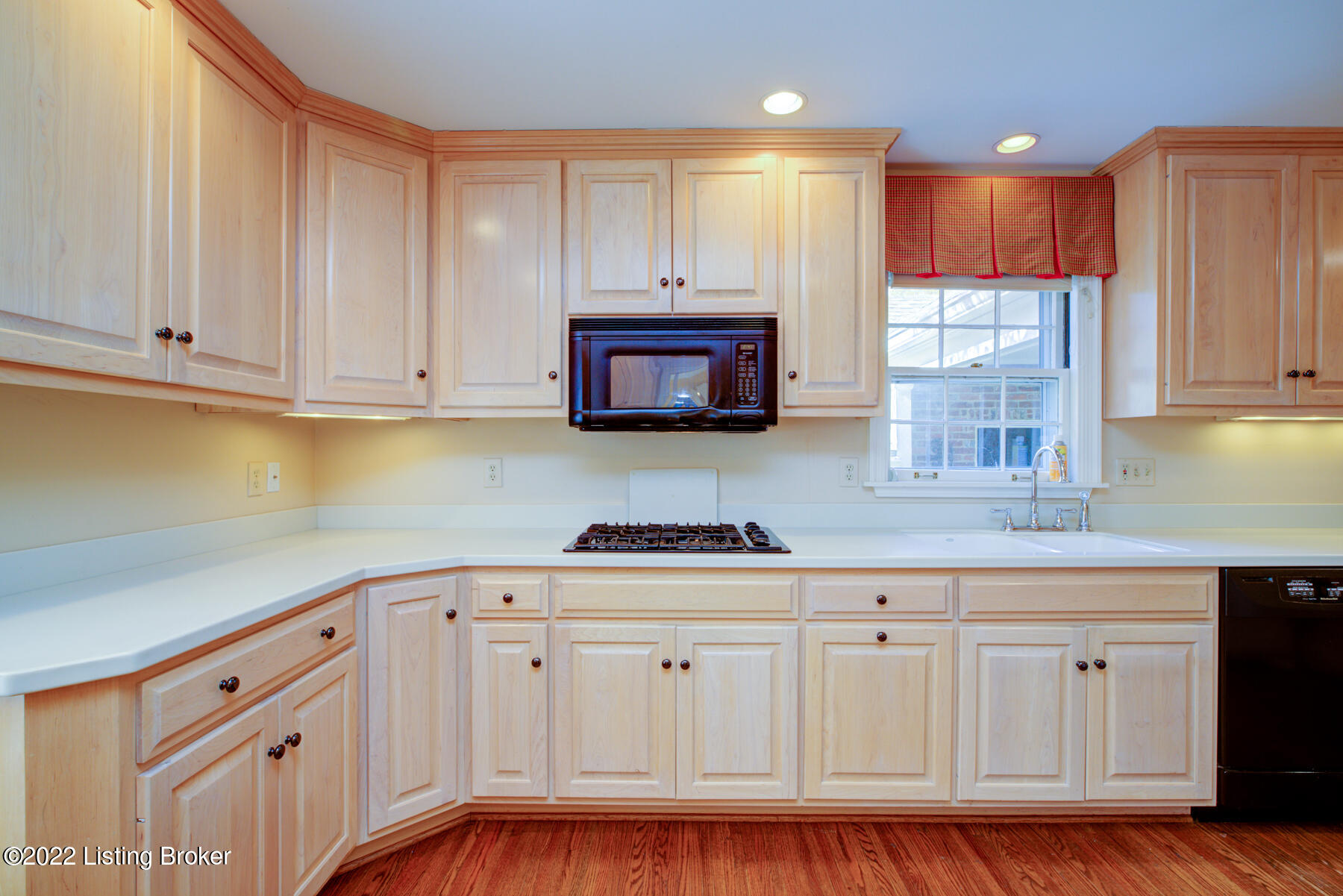 139 Sagamore Road Louisville, KY 40207 - Photo 15 of 42 15