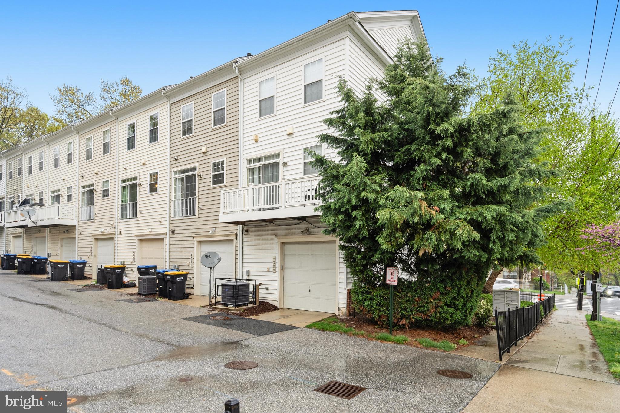 4285 South Capitol Street Southwest Washington, DC 20032 - Photo 20 of 24 a building view