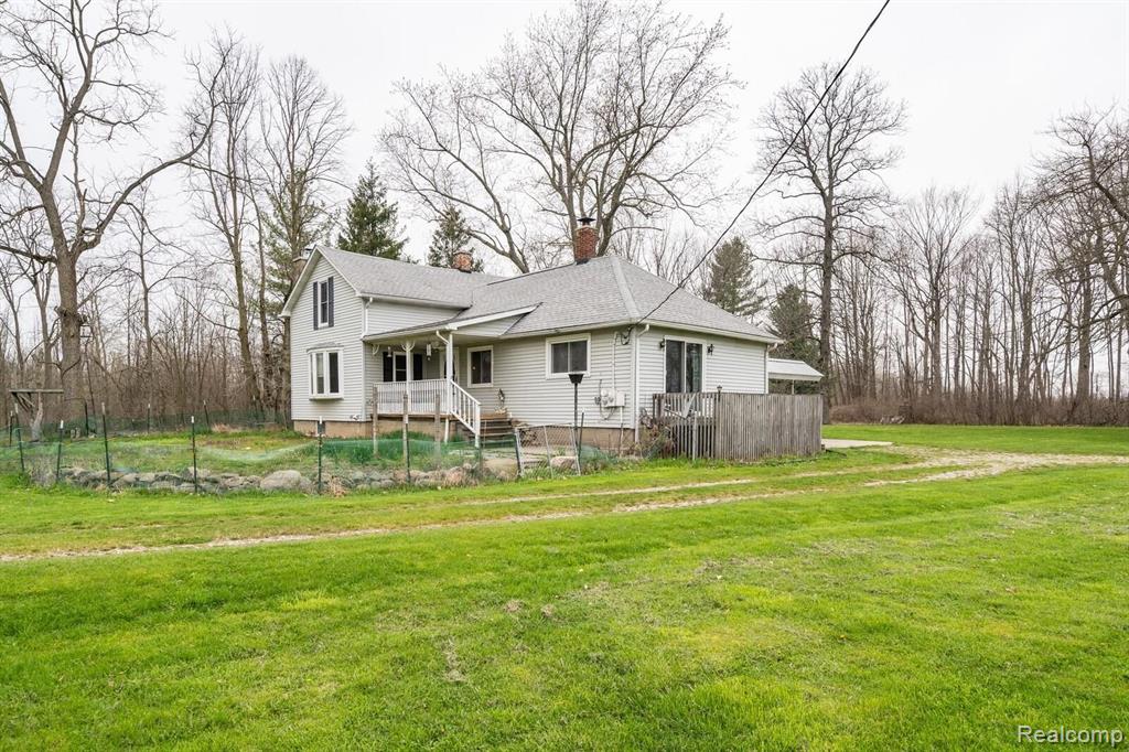 5511 Galbraith Line Road Croswell, MI 48422 - Photo 22 of 36