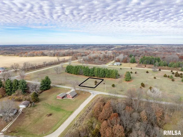 $5,000 | 247 Lakeview Road South, Dahinda, IL 61428