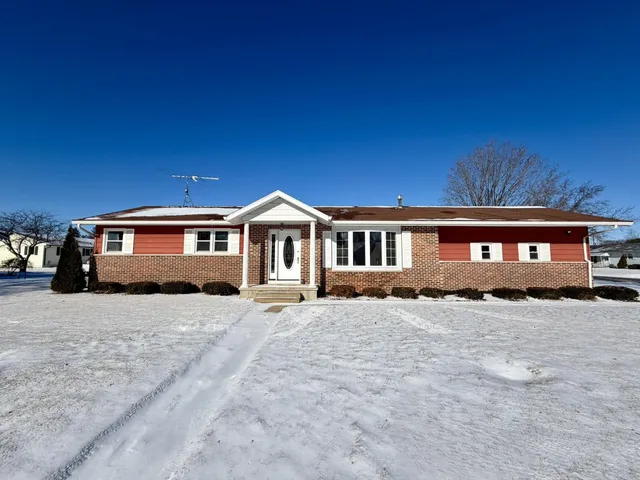 $349,900 | 207 Cedar Avenue, Brodhead, WI 53520